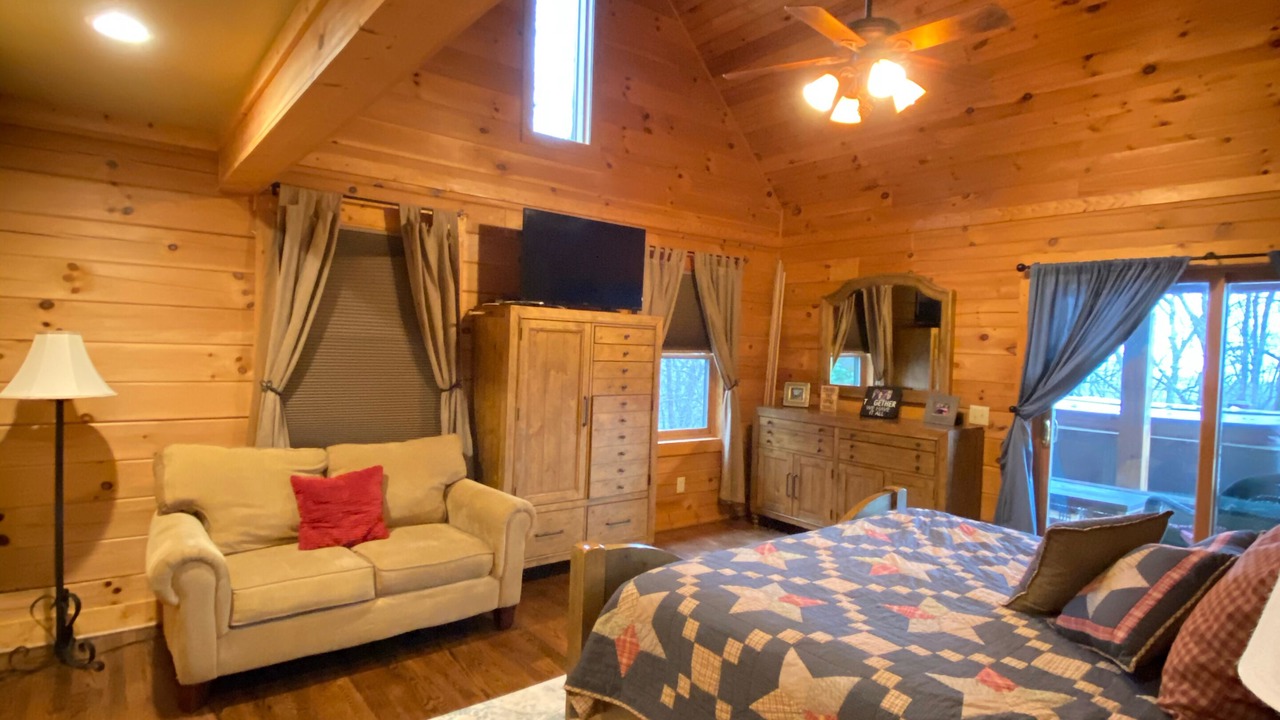Photo of Bedroom in Blowing Rock
