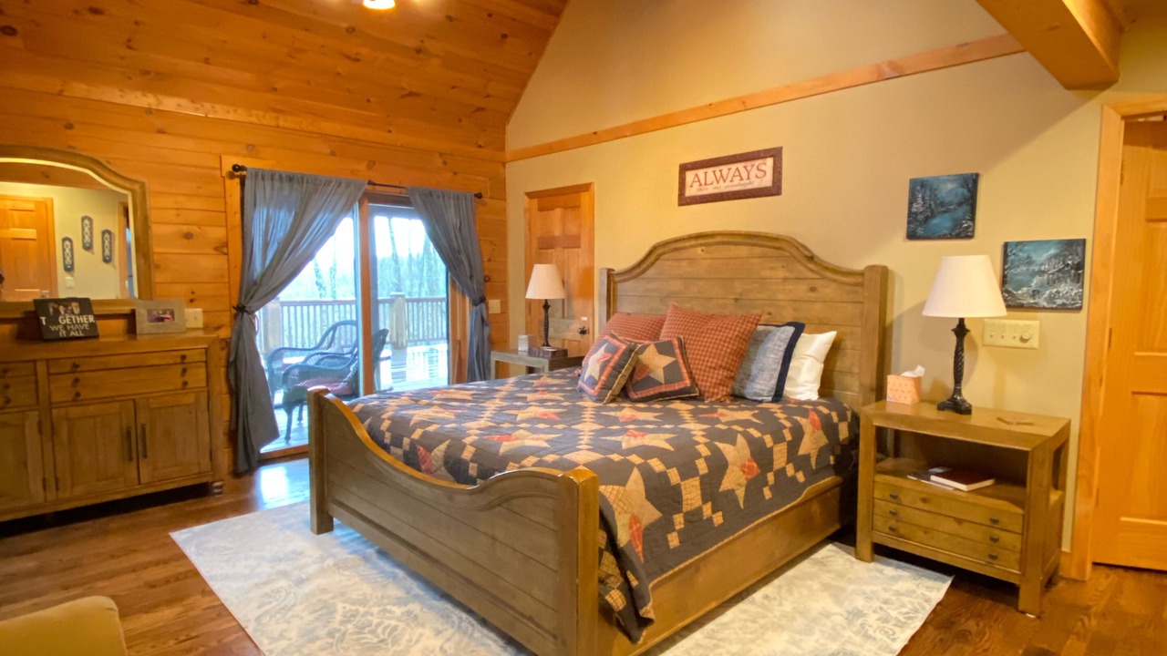 Photo of Bedroom in Blowing Rock