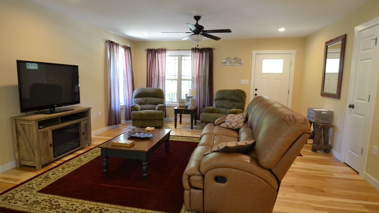 Photo of Livingroom in Fairview
