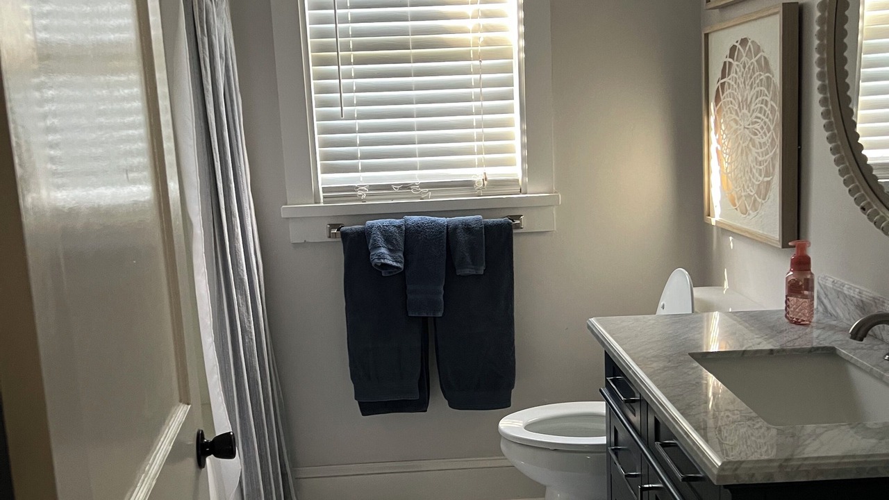 Photo of Bathroom in Oriental