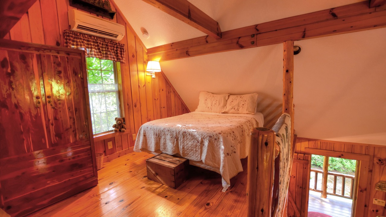 Photo of Bedroom in Sylva