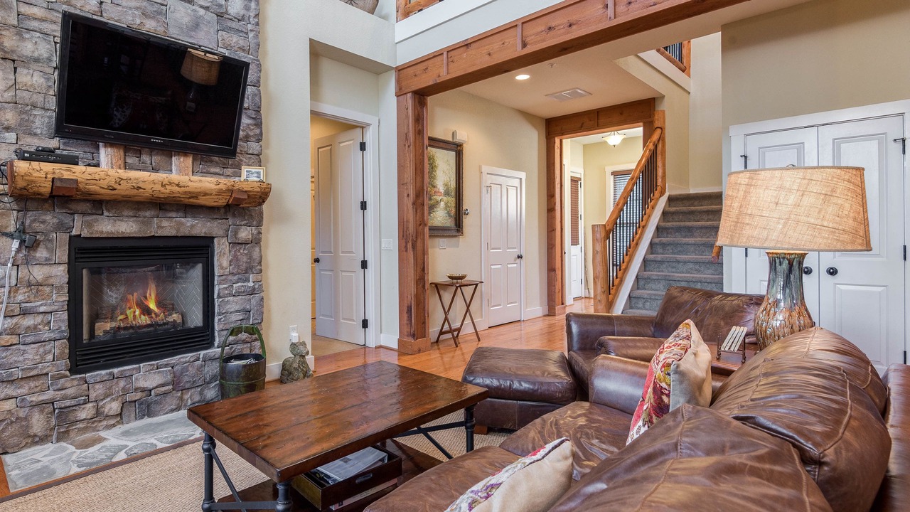 Photo of Livingroom in Bear Lake Reserve