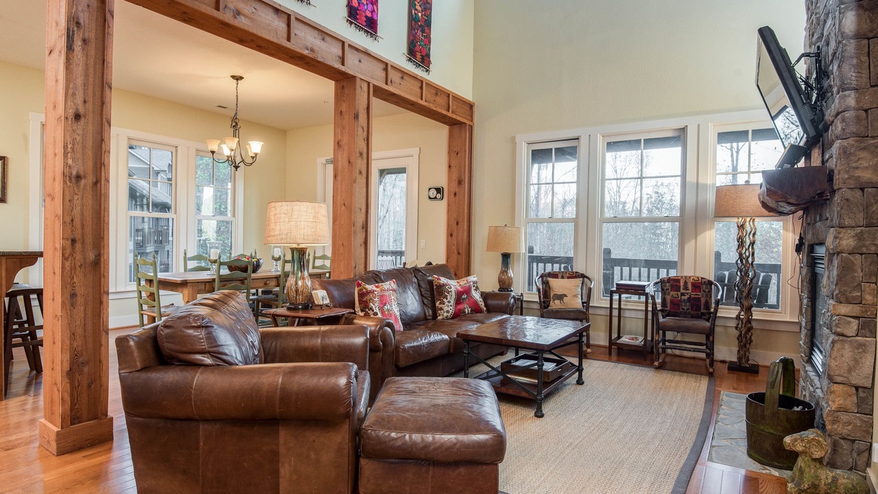Photo of Livingroom in Bear Lake Reserve