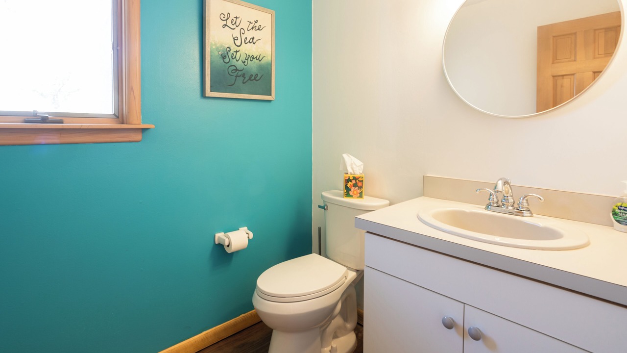 Photo of Bathroom in Monteray Shores