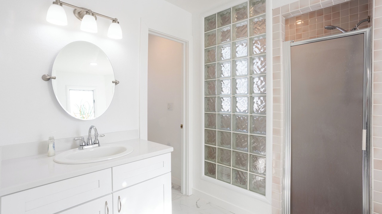 Photo of Bathroom in Monteray Shores