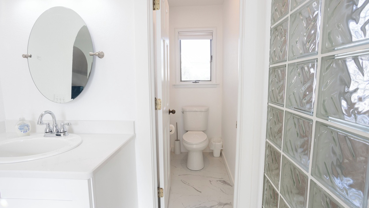 Photo of Bathroom in Monteray Shores
