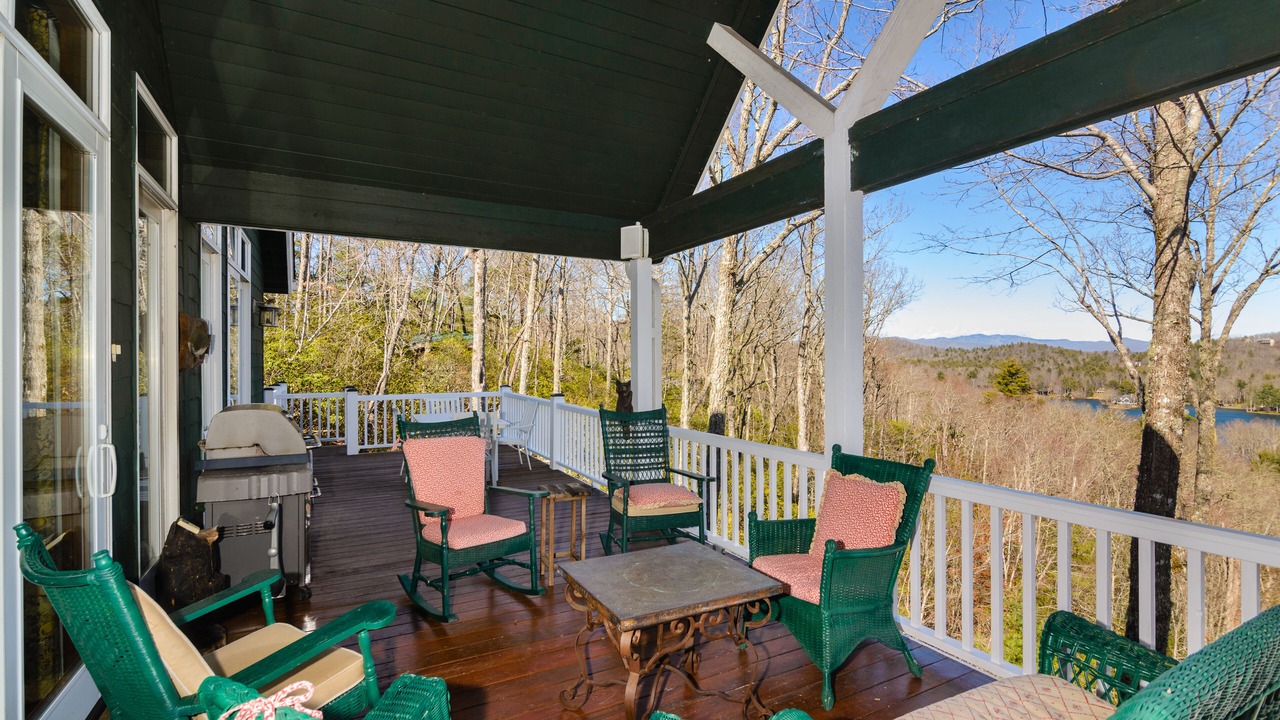 Photo of Patio Balcony in Lake Toxaway