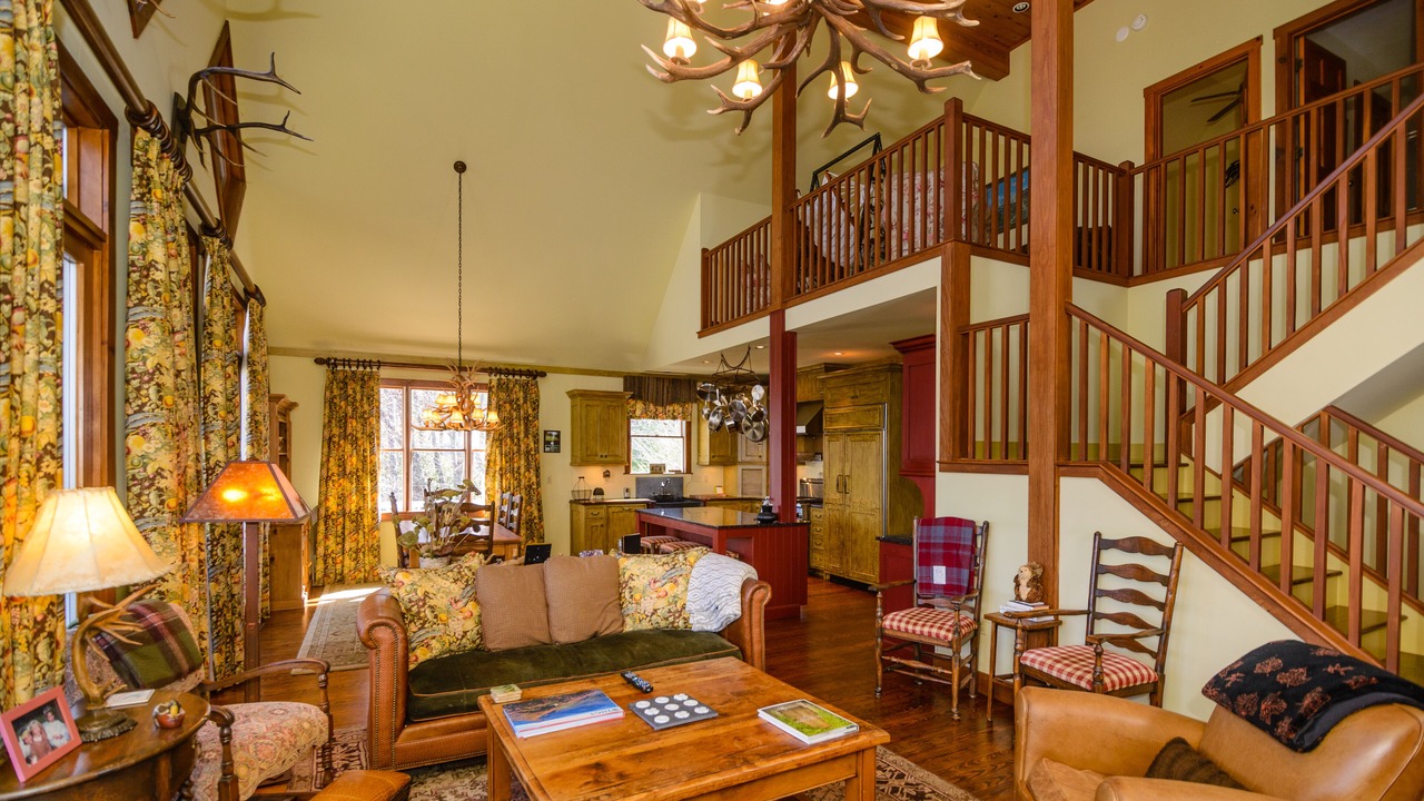 Photo of Livingroom in Lake Toxaway