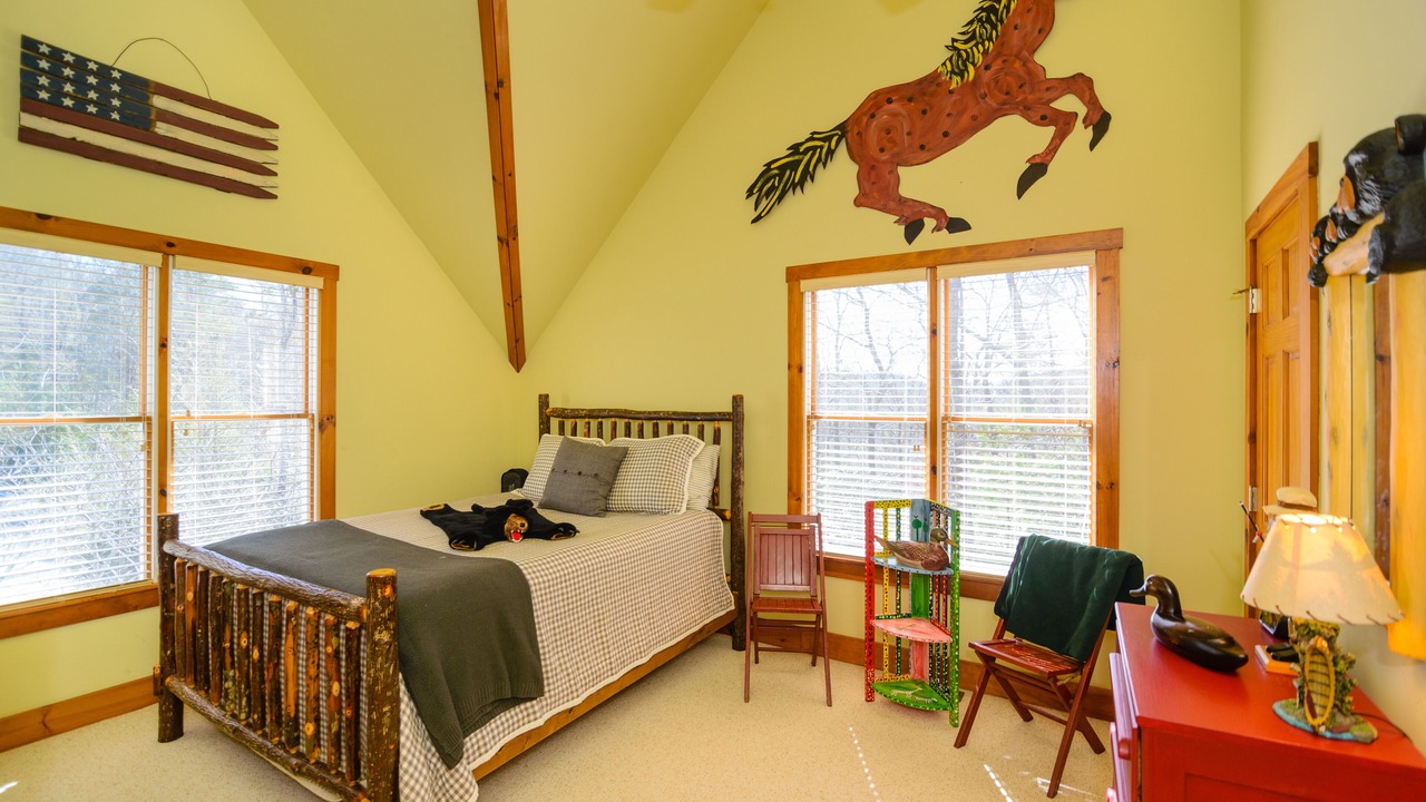 Photo of Bedroom in Lake Toxaway