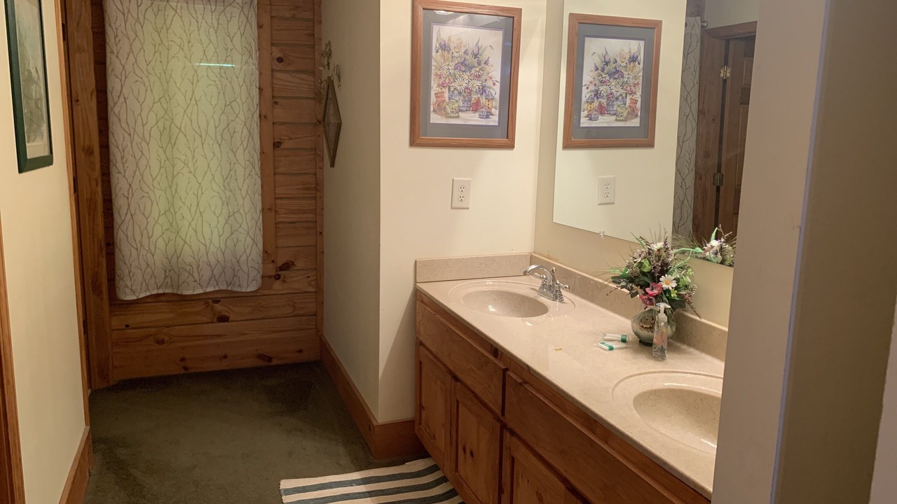 Photo of Bathroom in Cherokee