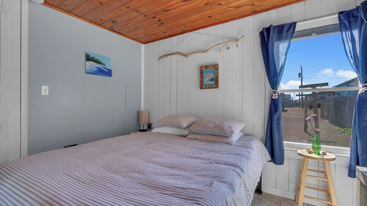 Photo of Bedroom in Colington