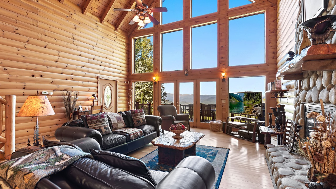 Photo of Livingroom in Bryson City