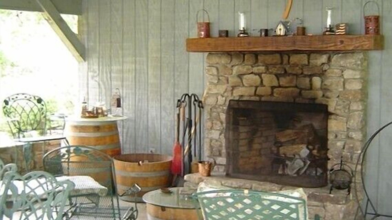 Photo of Livingroom in Candler