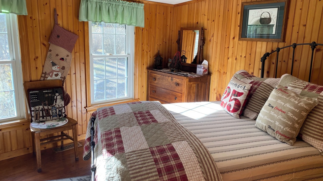 Photo of Bedroom in Candler