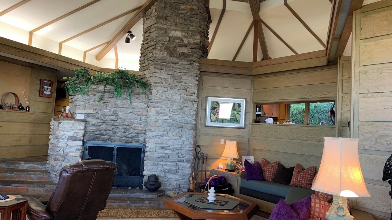 Photo of Livingroom in Cashiers