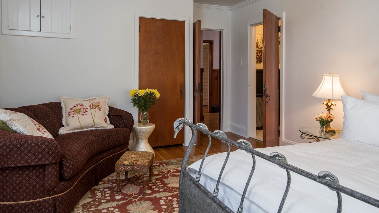 Photo of Bedroom in Hendersonville