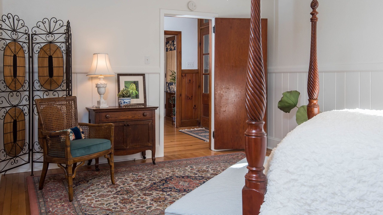 Photo of Bedroom in Hendersonville