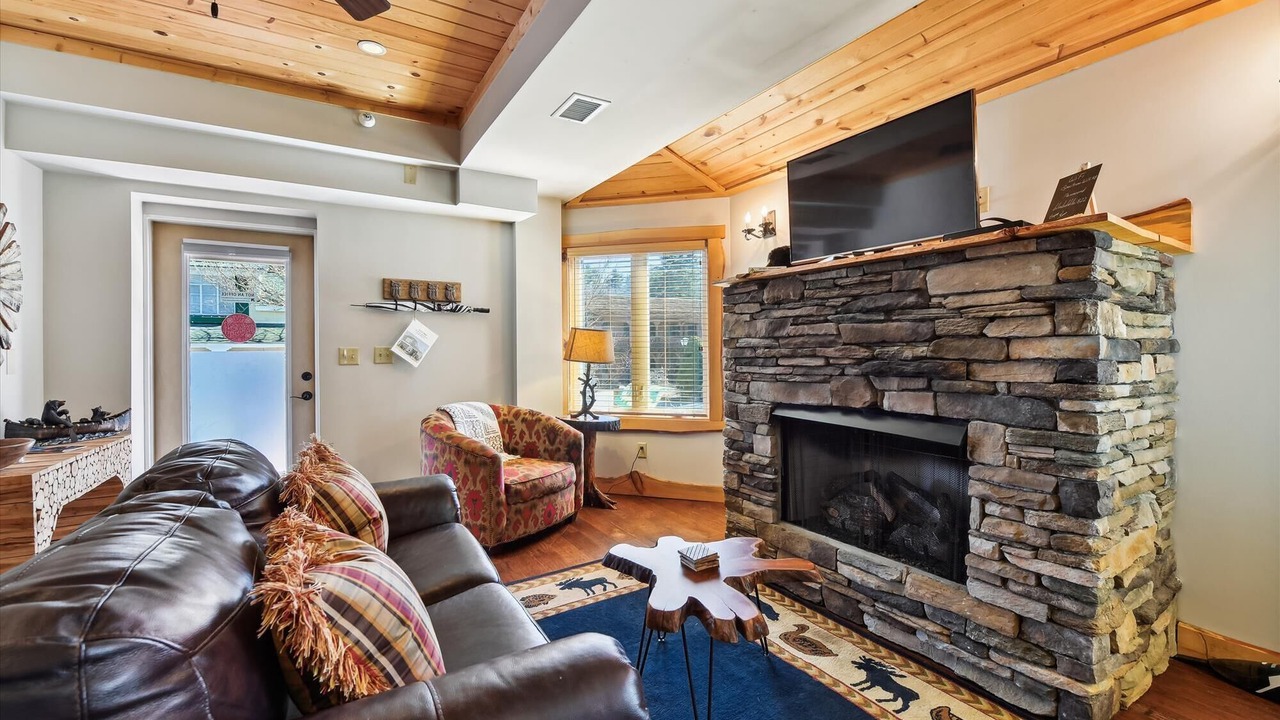 Photo of Livingroom in Blowing Rock