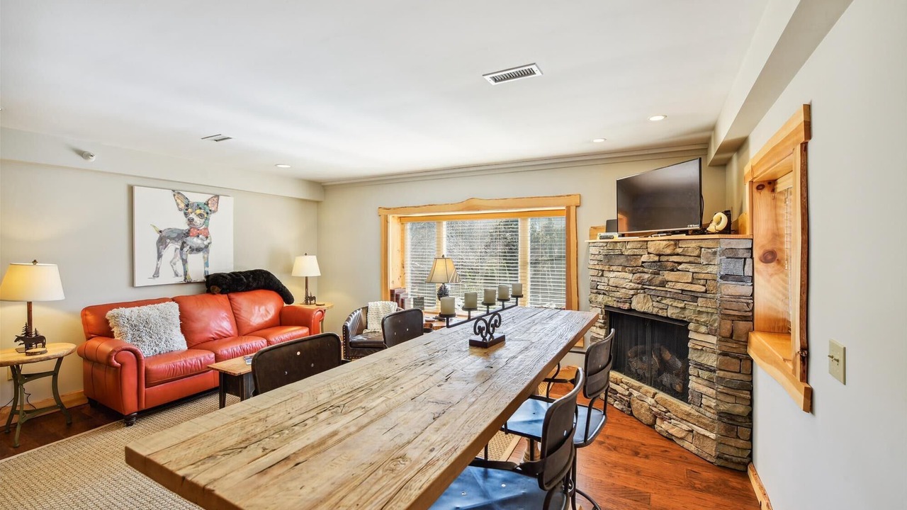 Photo of Livingroom in Blowing Rock