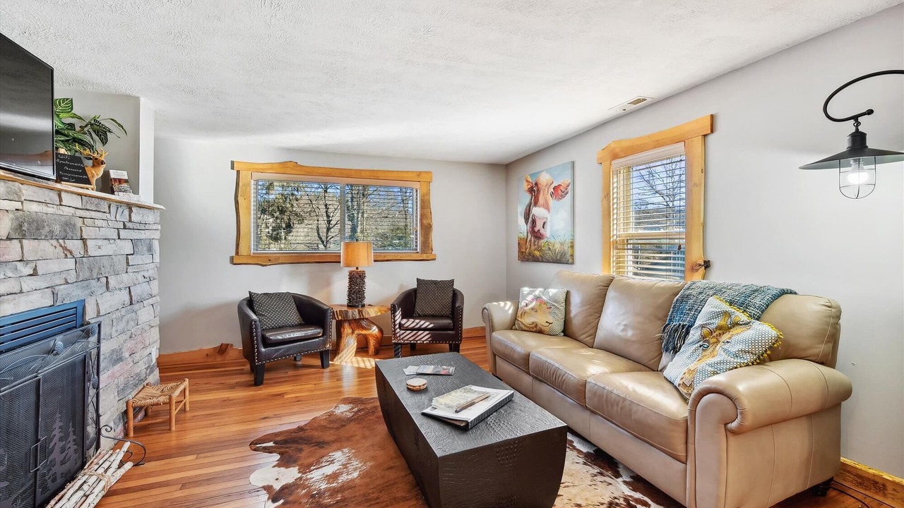 Photo of Livingroom in Blowing Rock