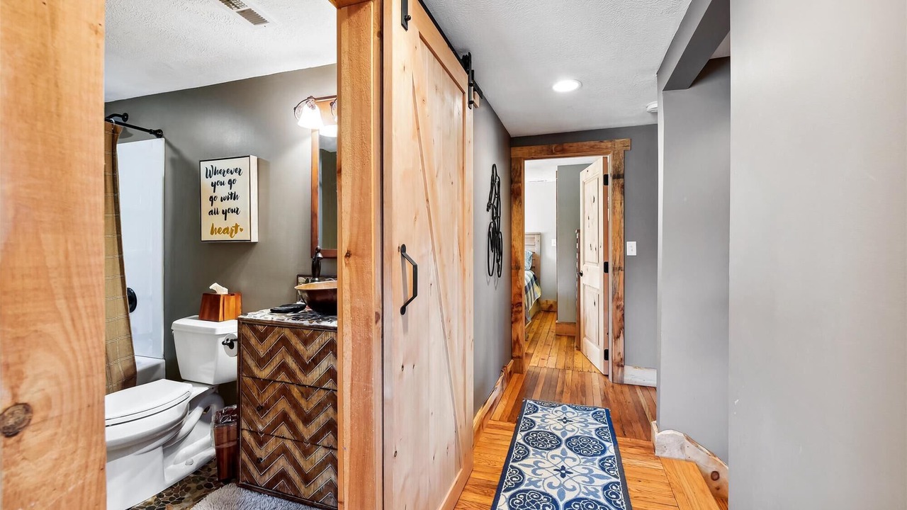 Photo of Bathroom in Blowing Rock