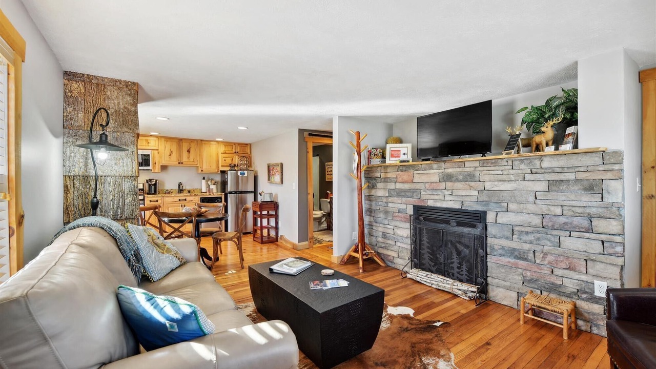 Photo of Livingroom in Blowing Rock