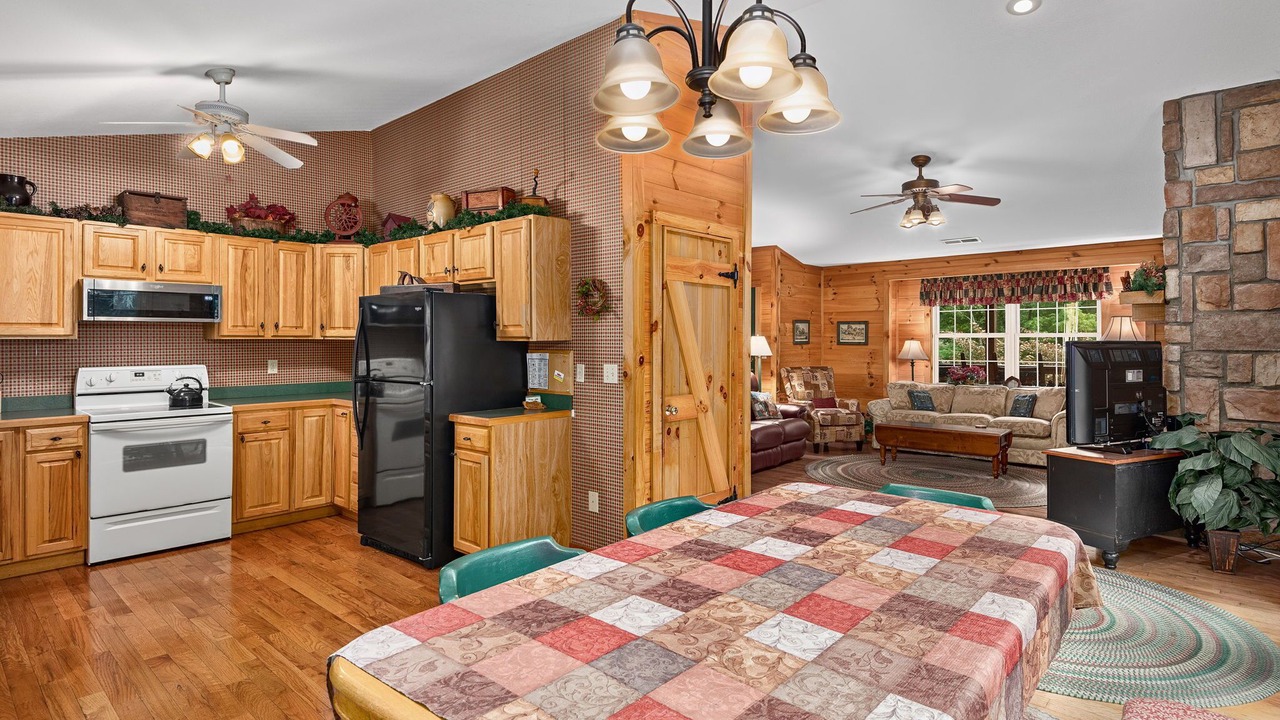 Photo of Bedroom in Weaverville
