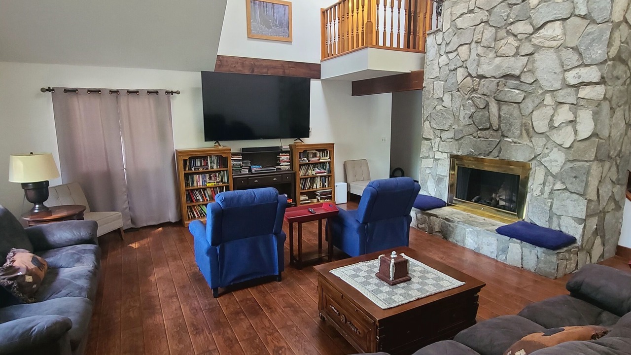 Photo of Livingroom in Weaverville