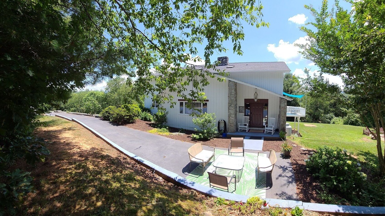 Photo of Outdoor in Weaverville