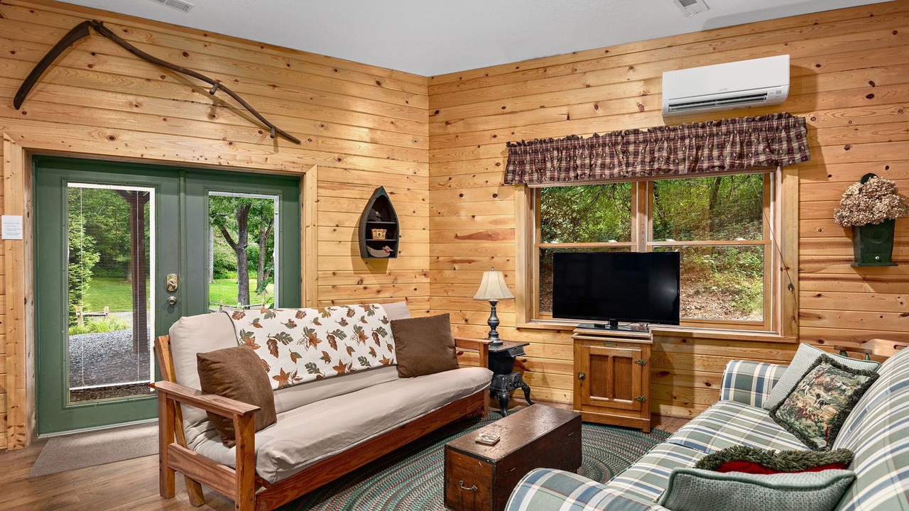 Photo of Bedroom in Weaverville