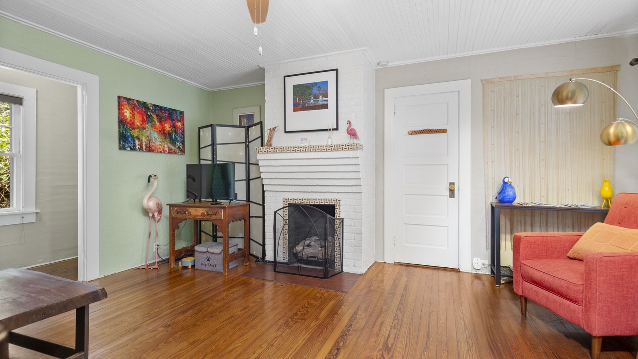 Photo of Livingroom in Asheville