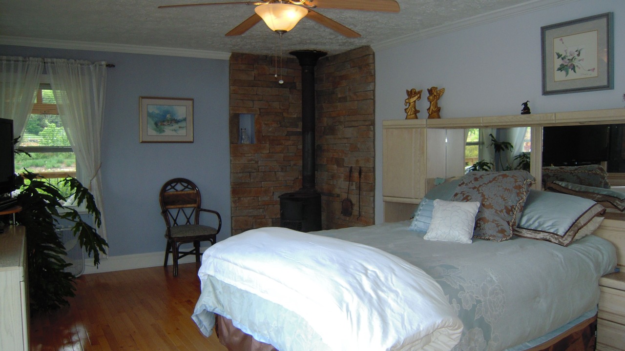 Photo of Bedroom in Waynesville