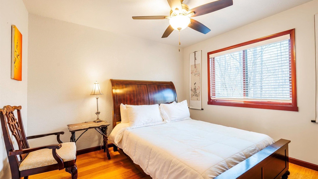 Photo of Bedroom in Hot Springs