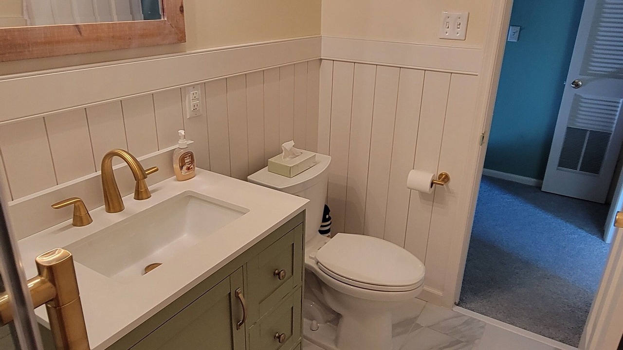 Photo of Bathroom in Pine Knoll Shores