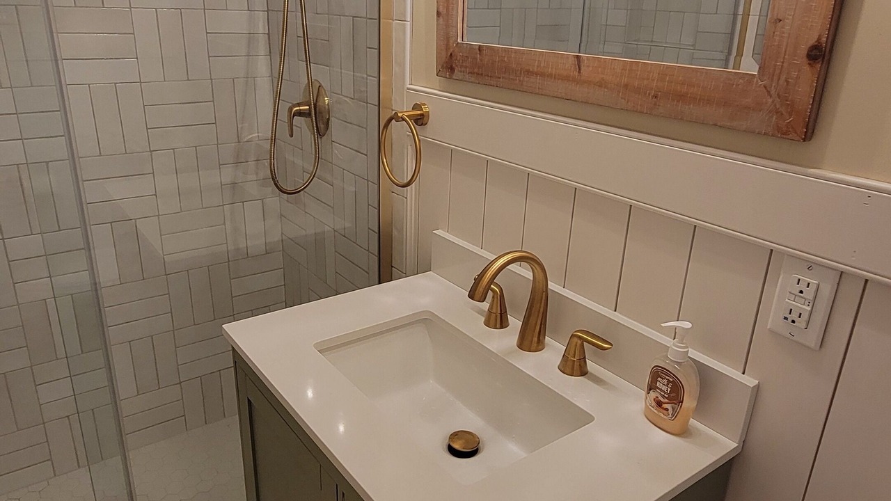 Photo of Bathroom in Pine Knoll Shores