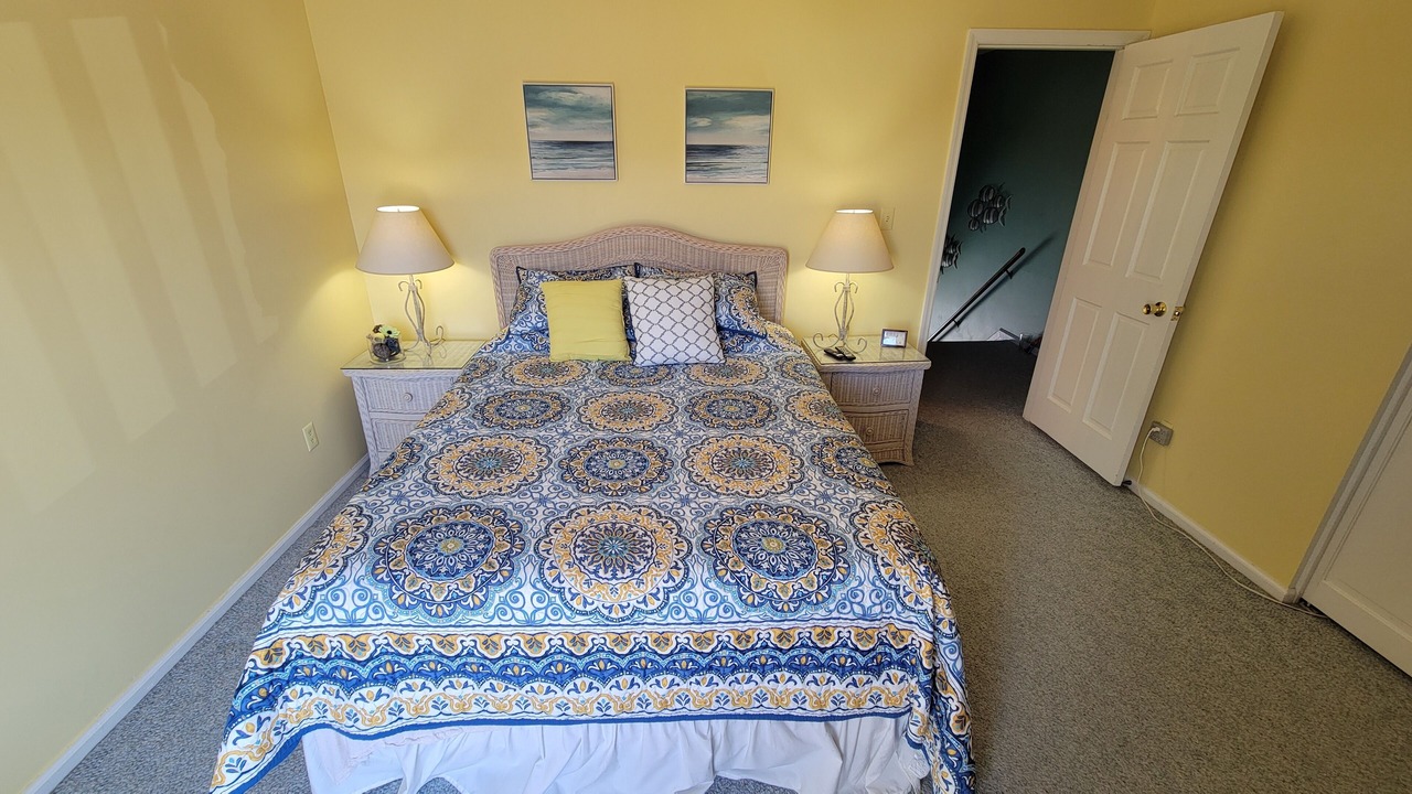 Photo of Bedroom in Pine Knoll Shores