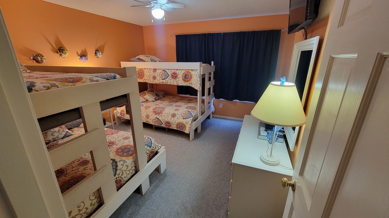 Photo of Bedroom in Pine Knoll Shores