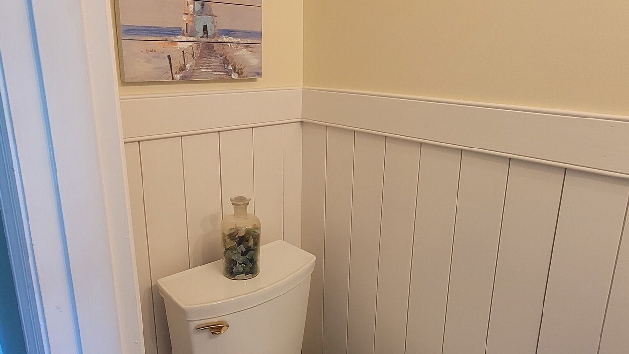 Photo of Bathroom in Pine Knoll Shores