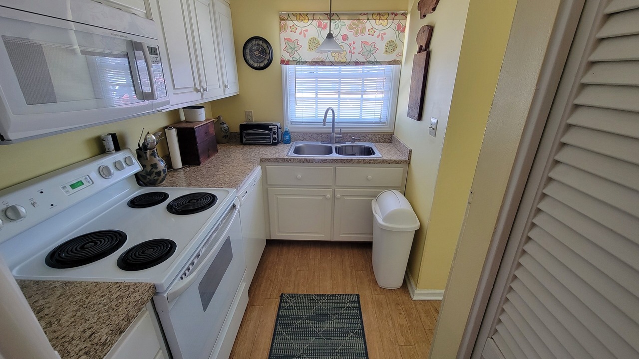 Photo of Kitchen in Pine Knoll Shores