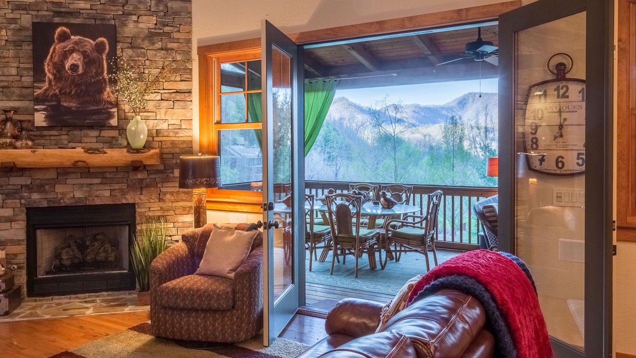 Photo of Livingroom in Bear Lake Reserve
