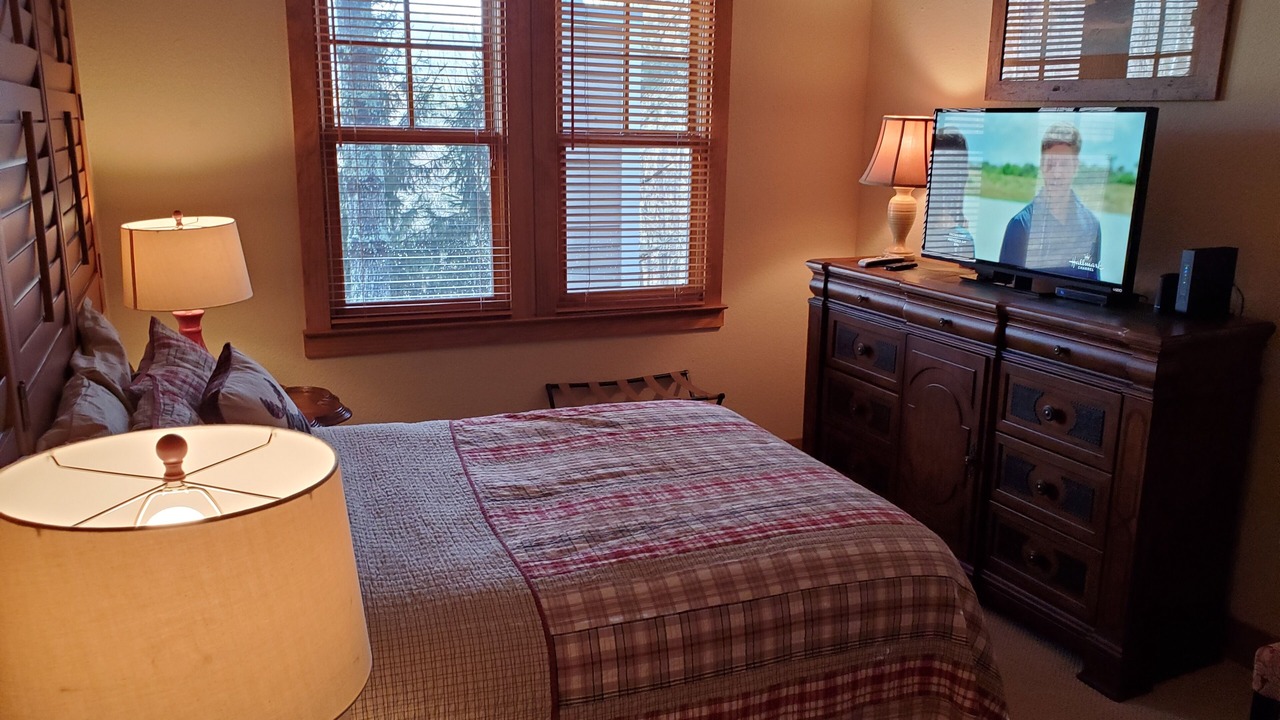 Photo of Bedroom in Bear Lake Reserve