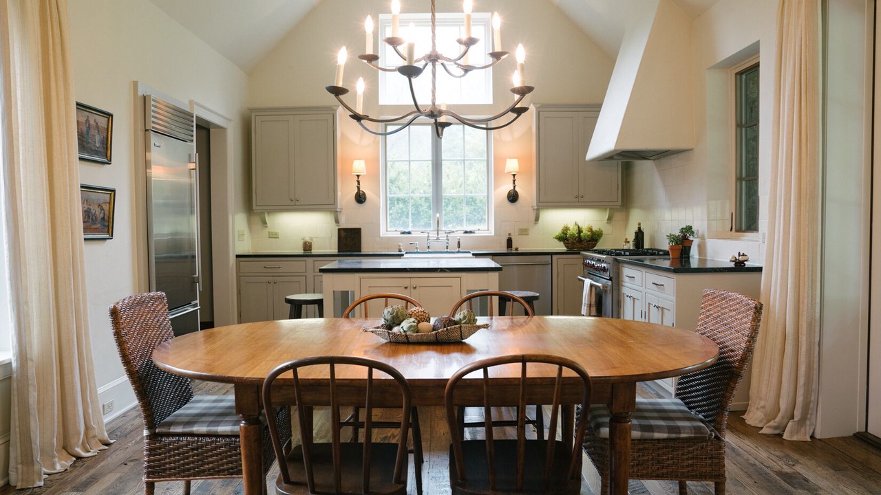 Photo of Livingroom in Canton