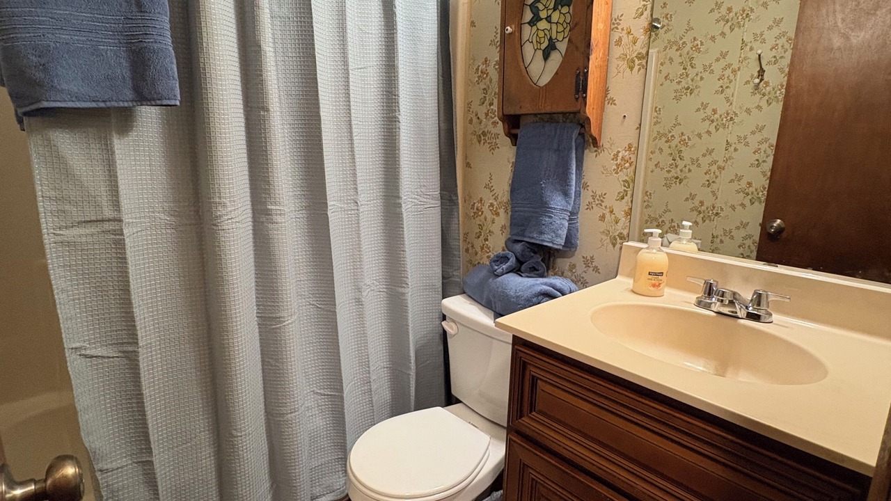 Photo of Bathroom in Murphy