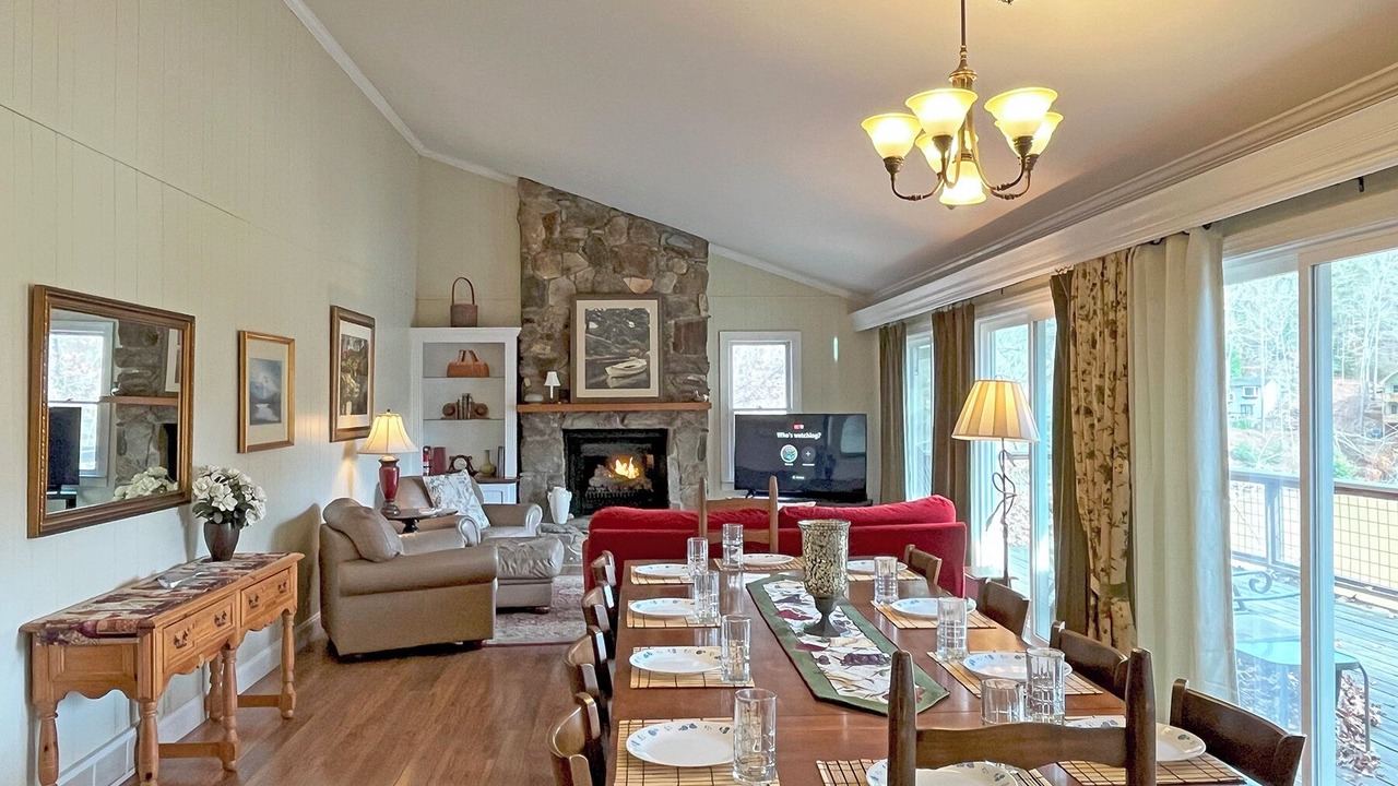 Photo of Livingroom in Lake Lure