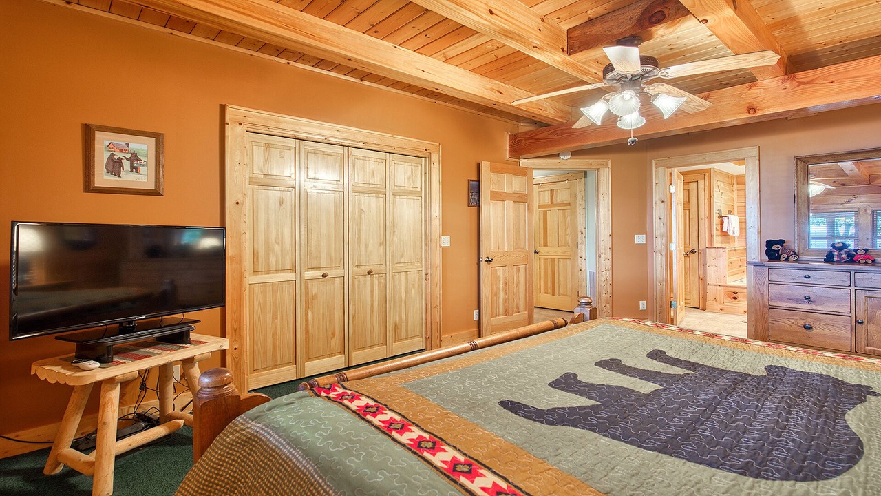Photo of Bedroom in Waynesville