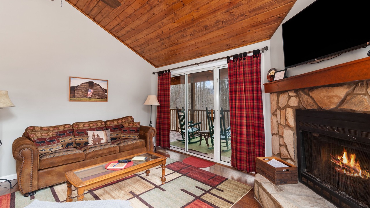 Photo of Livingroom in Maggie Valley
