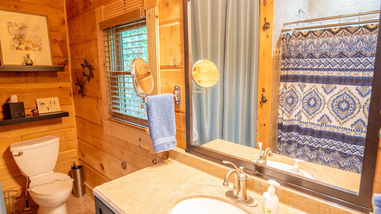 Photo of Bathroom in Buck Mountain