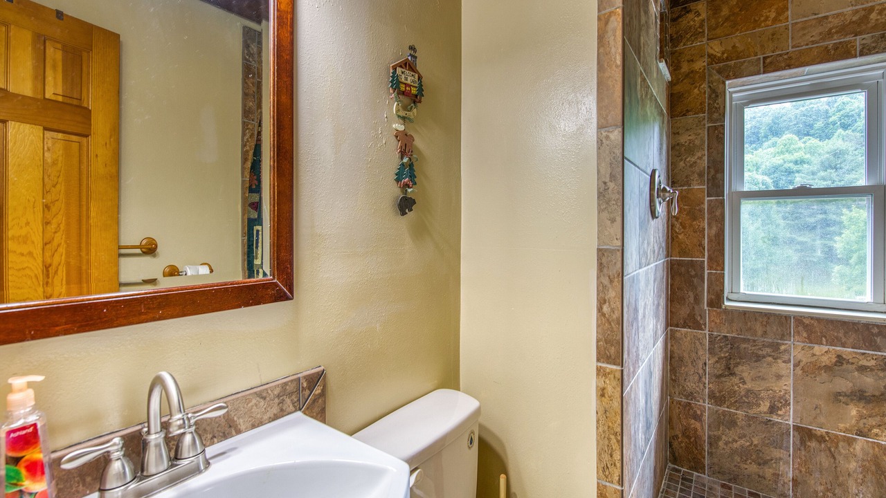 Photo of Bathroom in Maple Springs
