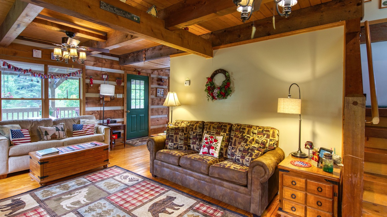 Photo of Livingroom in Maple Springs