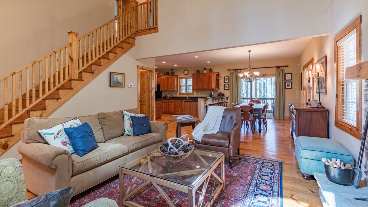 Photo of Livingroom in Sapphire
